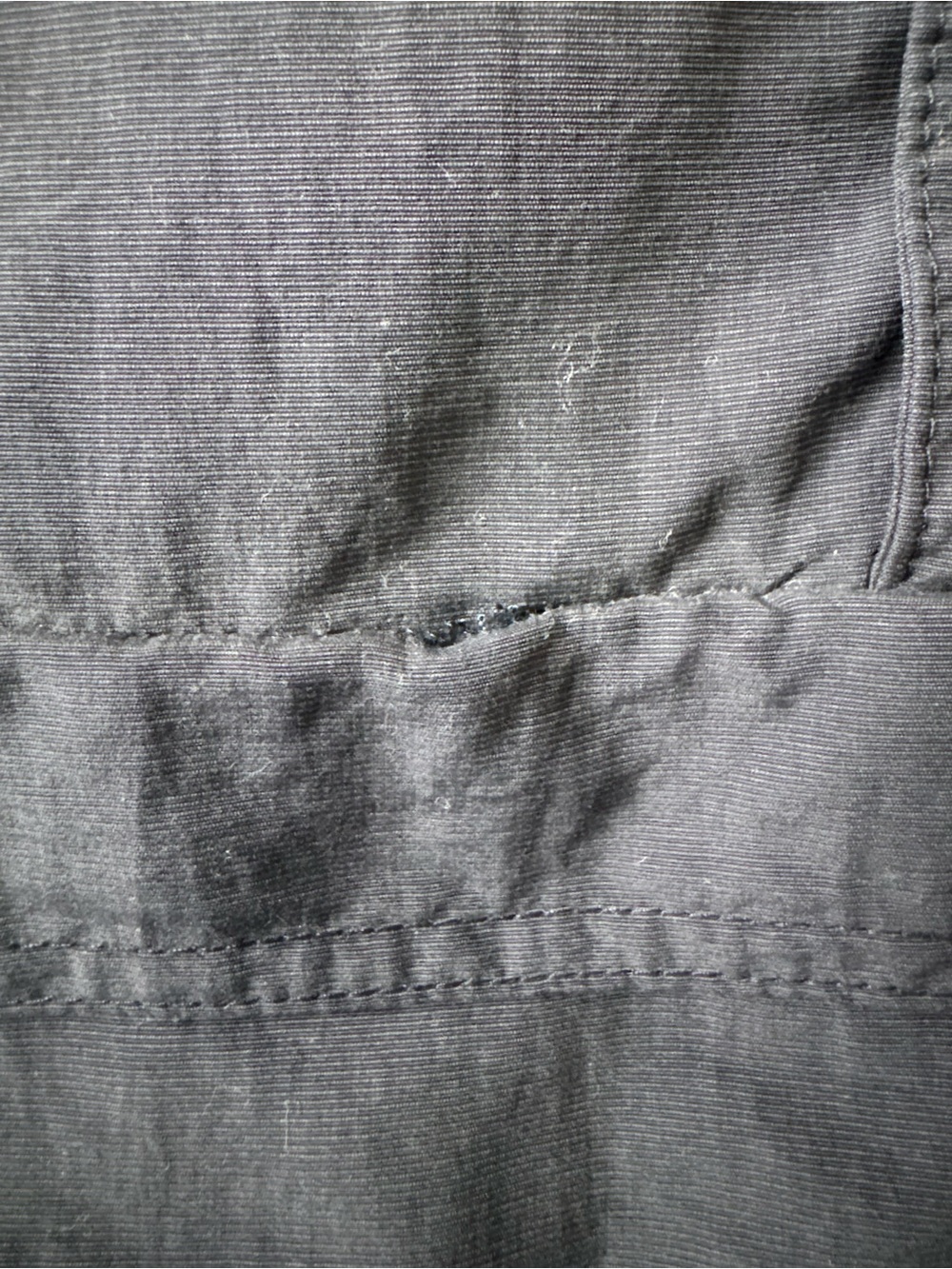 Chubbies Reversible Pullover Medium - Picture 7 of 7